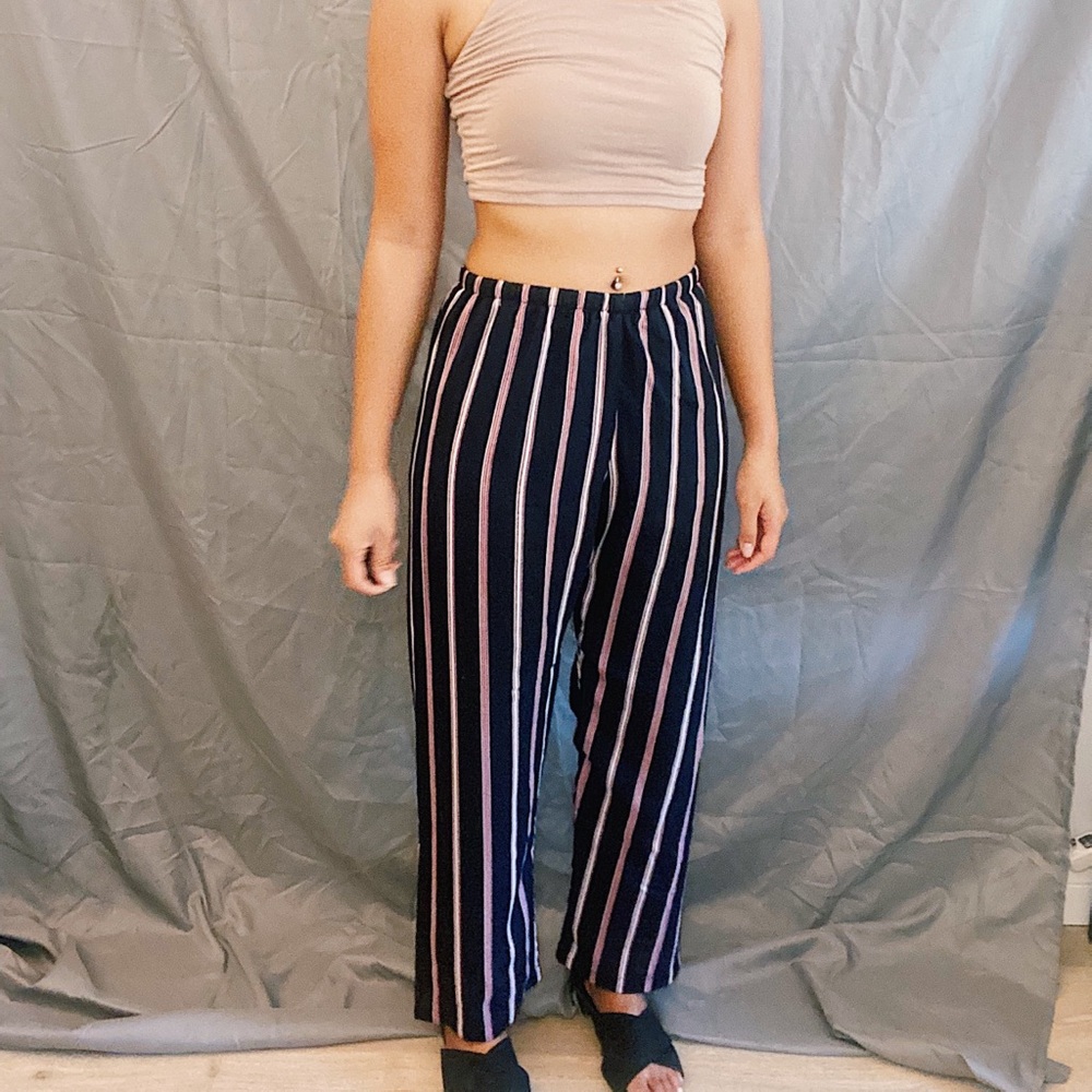Brandy Melville Frankie pants - Picture 2 of 5